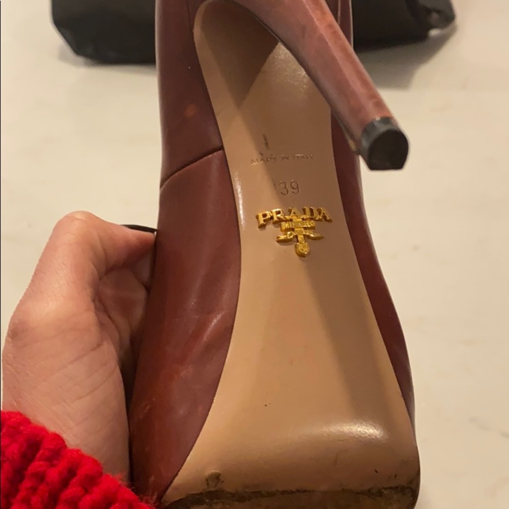 Prada Pump - Picture 2 of 4
